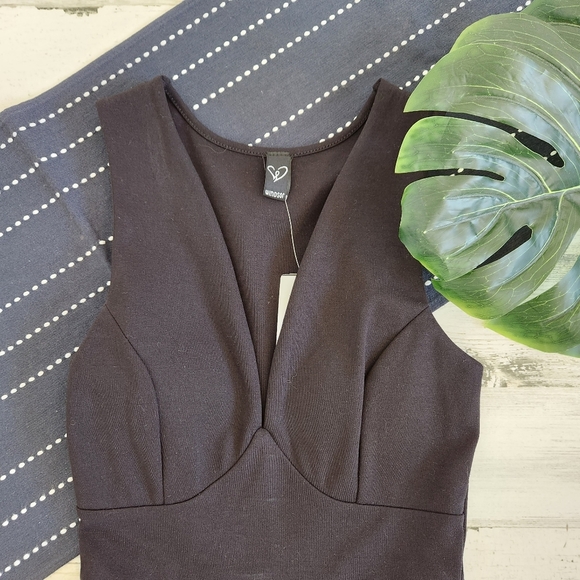 Windsor Fit and Flare V Neck Dress Black NWT Size Small - Picture 2 of 7